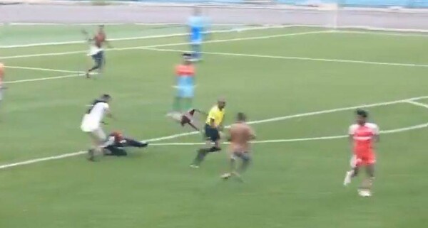 На четвертьфинале Кубка Конго произошли столкновения смертью рефери